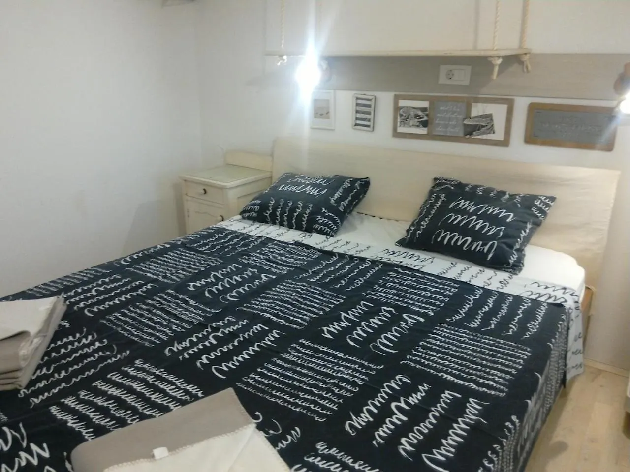 Apartments Ivas ザンブラティヤ